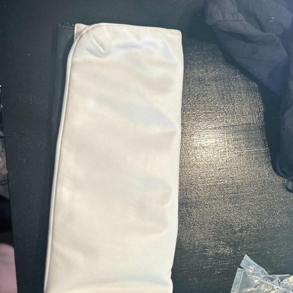 L.A.M.B. Rare White Leather Folding Clutch Wallet - Picture 5 of 6